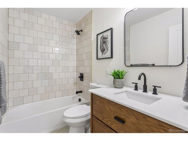 1474 W Lake Ave, Littleton, CO 80120