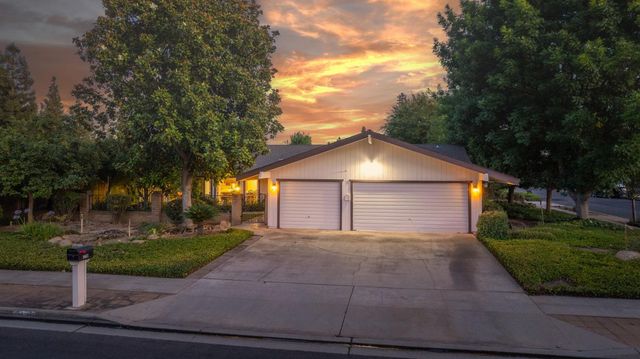 1611 W Mesa Avenue, Fresno, CA 93711