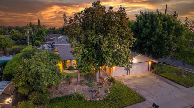 1611 W Mesa Avenue, Fresno, CA 93711