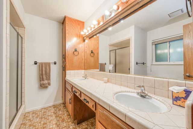 1611 W Mesa Avenue, Fresno, CA 93711
