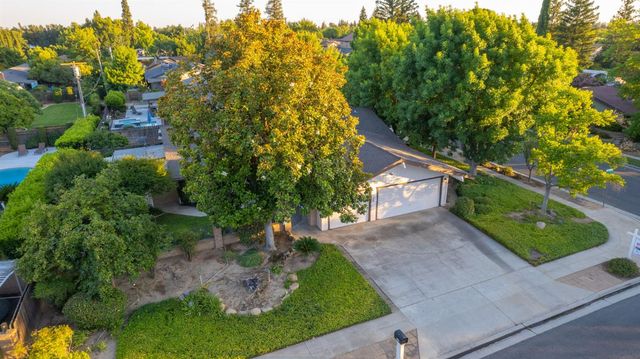 1611 W Mesa Avenue, Fresno, CA 93711