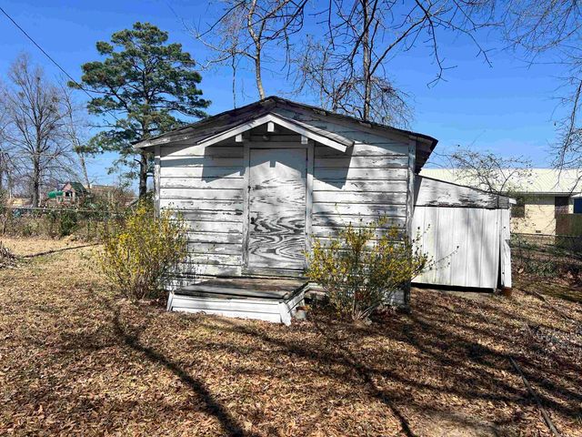 103 E Victory Street, Star City, AR 71667