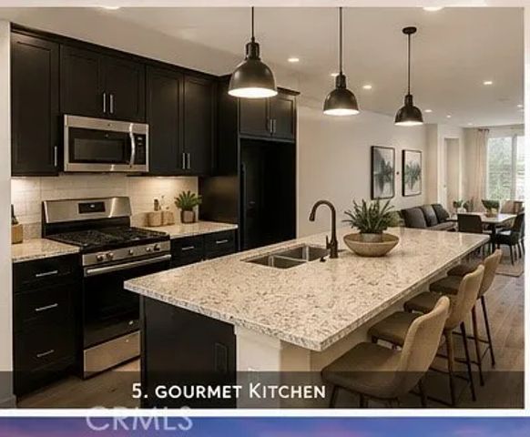 132 Dove Lndg, Covina, CA 91722