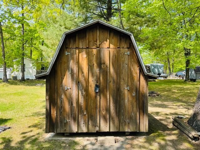 2757 Owens Unit 205 Drive, Houghton Lake, MI 48629