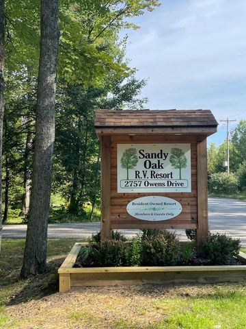 2757 Owens Unit 205 Drive, Houghton Lake, MI 48629