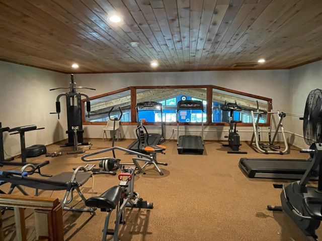 2757 Owens Unit 205 Drive, Houghton Lake, MI 48629