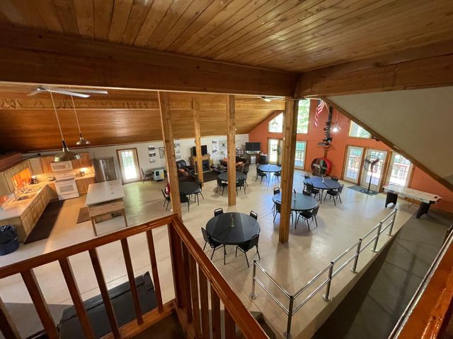 2757 Owens Unit 205 Drive, Houghton Lake, MI 48629