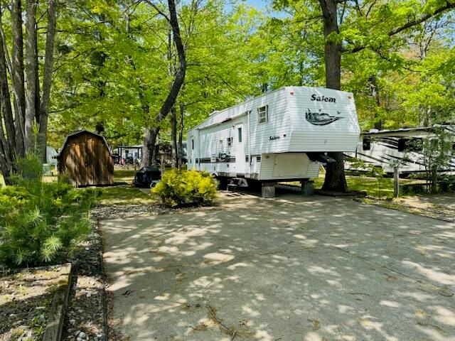 2757 Owens Unit 205 Drive, Houghton Lake, MI 48629