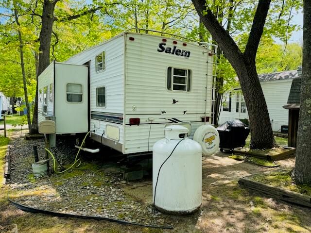 2757 Owens Unit 205 Drive, Houghton Lake, MI 48629