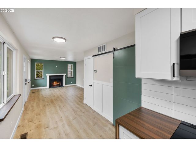 10116 N HUDSON St, Portland, OR 97203