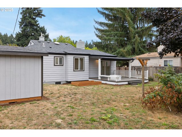 10116 N HUDSON St, Portland, OR 97203