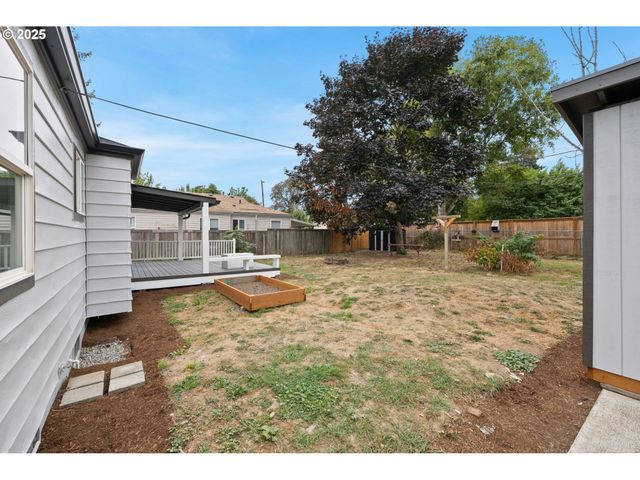 10116 N HUDSON St, Portland, OR 97203