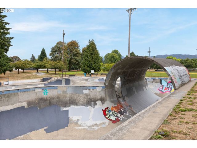 10116 N HUDSON St, Portland, OR 97203