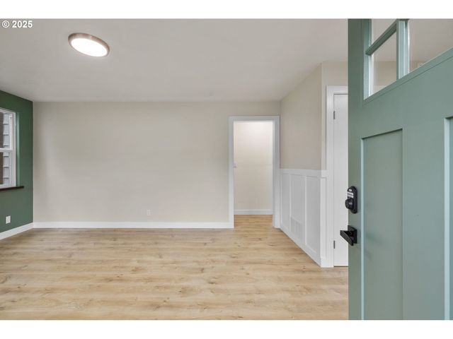 10116 N HUDSON St, Portland, OR 97203