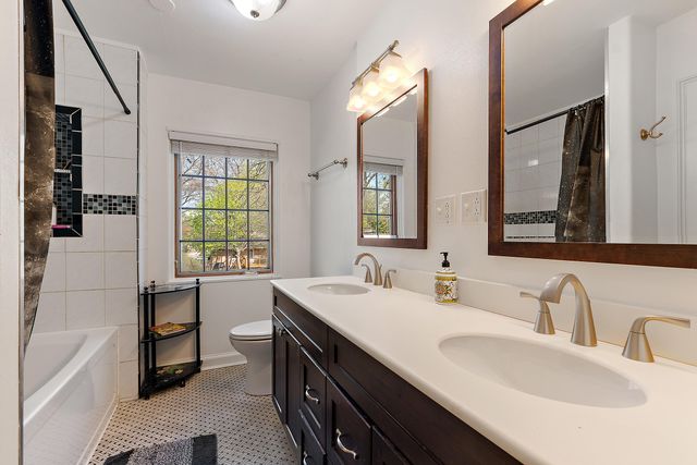 8339 Northcote Avenue, Munster, IN 46321
