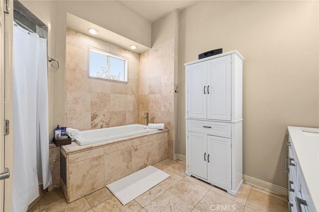 550 Fermoore, San Fernando, CA 91340