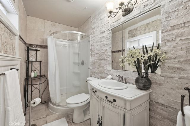 550 Fermoore, San Fernando, CA 91340
