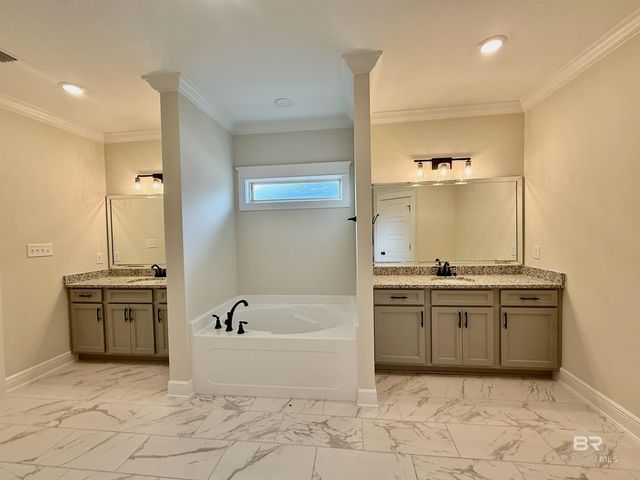 20882 Hale Drive, Robertsdale, AL 36567