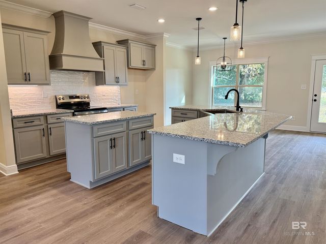 20882 Hale Drive, Robertsdale, AL 36567