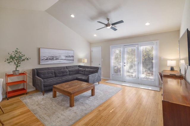 3601 Menchaca RD 212, Austin, TX 78704