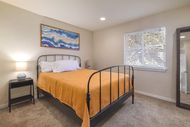 3601 Menchaca RD 212, Austin, TX 78704