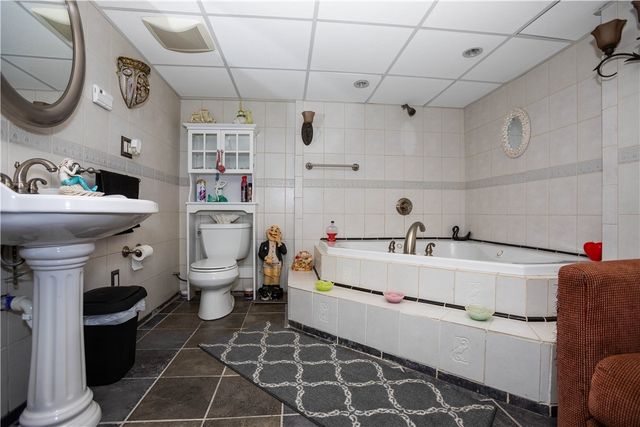 546 Lonsdale Avenue, Central Falls, RI 02863