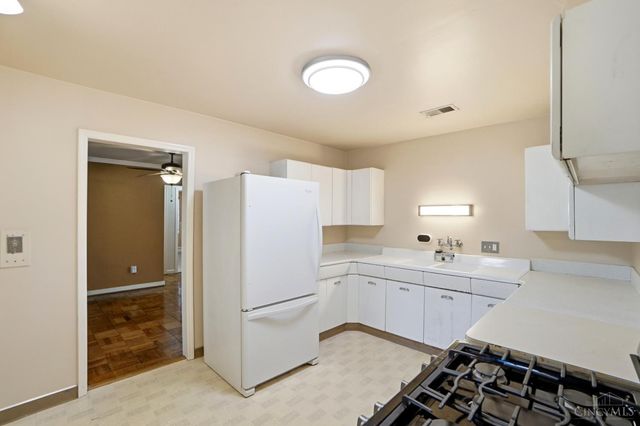 6604 Ambar Avenue, Cincinnati, OH 45230