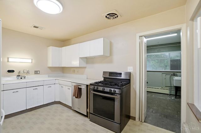 6604 Ambar Avenue, Cincinnati, OH 45230