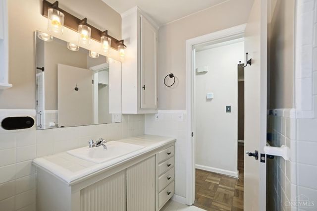 6604 Ambar Avenue, Cincinnati, OH 45230