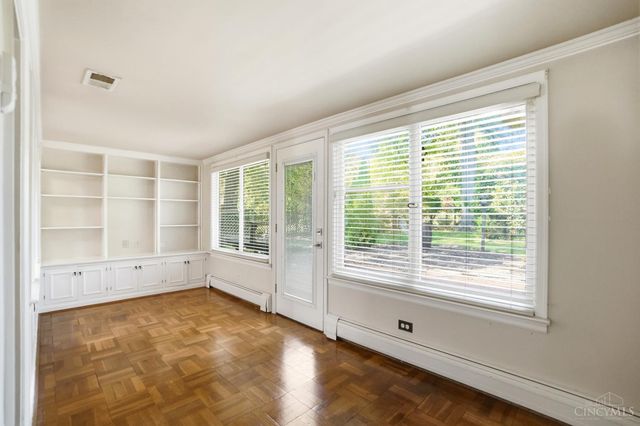 6604 Ambar Avenue, Cincinnati, OH 45230