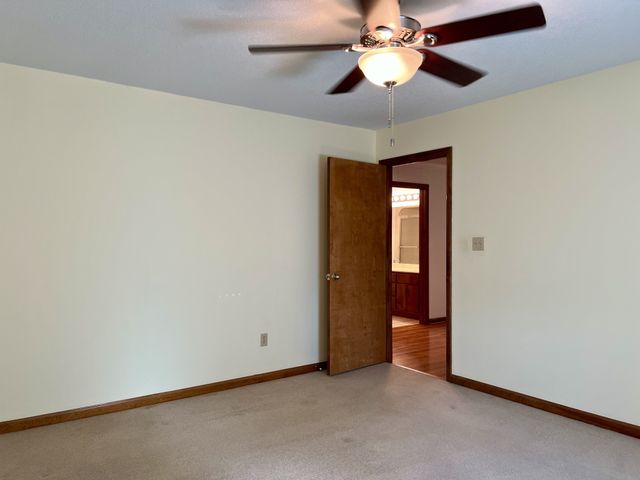 1036 Bowling Green Rd, Franklin, KY 42134