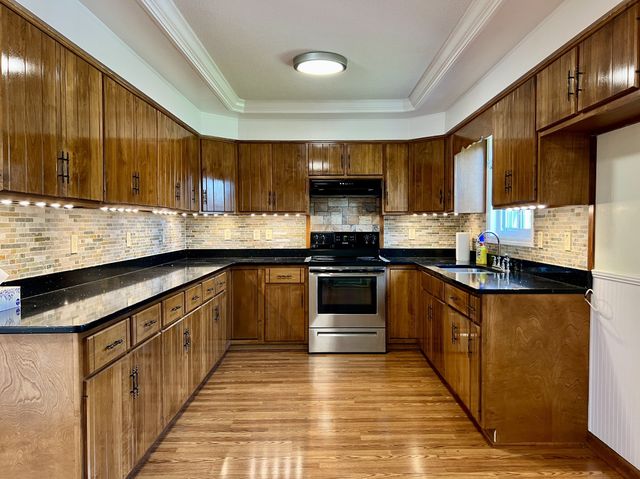 1036 Bowling Green Rd, Franklin, KY 42134