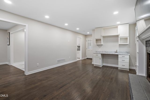 305 E Millbrook Road, Raleigh, NC 27609