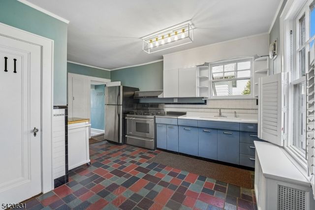 21 Broadview Ave, Maplewood Twp., NJ 07040