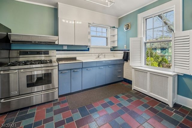 21 Broadview Ave, Maplewood Twp., NJ 07040