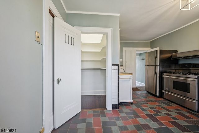 21 Broadview Ave, Maplewood Twp., NJ 07040