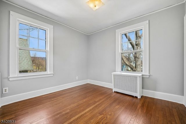 21 Broadview Ave, Maplewood Twp., NJ 07040