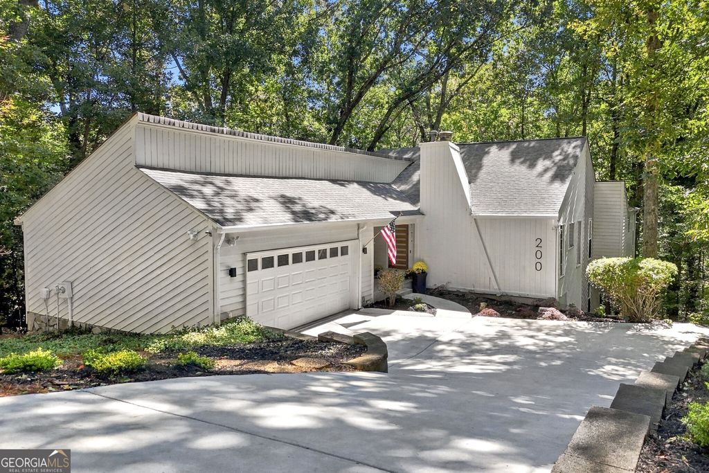 200 Pitch Lake Lane, Roswell, GA 30076 — photo 2
