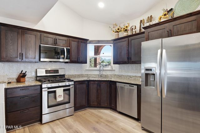 1237 NIGHT HAWK Drive, El Paso, TX 79912