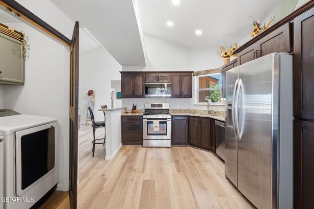 1237 NIGHT HAWK Drive, El Paso, TX 79912