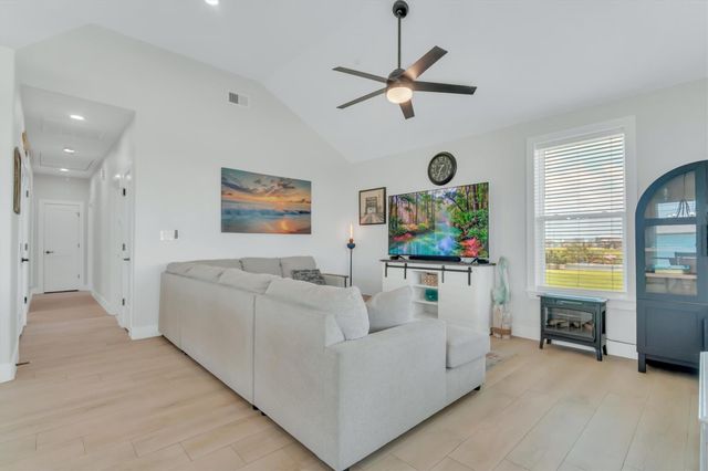 3815 Kiva Road, Galveston, TX 77554