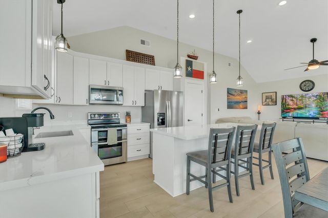 3815 Kiva Road, Galveston, TX 77554