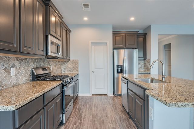 6336 Spartan Drive, College Station, TX 77845