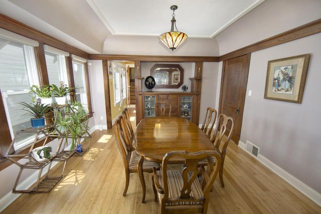 3929 N Maryland AVENUE, Shorewood, WI 53211