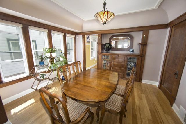 3929 N Maryland AVENUE, Shorewood, WI 53211