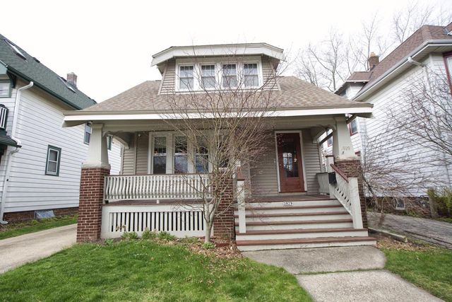 3929 N Maryland AVENUE, Shorewood, WI 53211