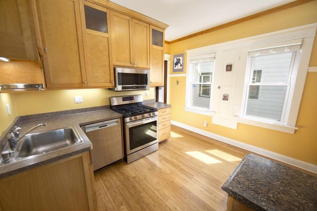 3929 N Maryland AVENUE, Shorewood, WI 53211