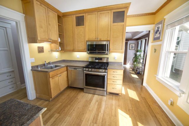 3929 N Maryland AVENUE, Shorewood, WI 53211