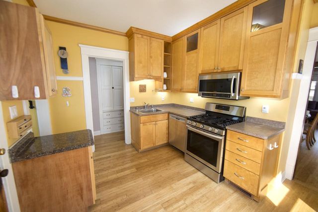 3929 N Maryland AVENUE, Shorewood, WI 53211