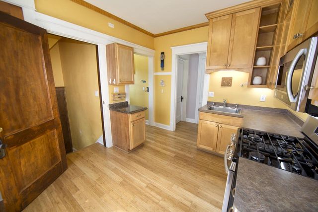 3929 N Maryland AVENUE, Shorewood, WI 53211